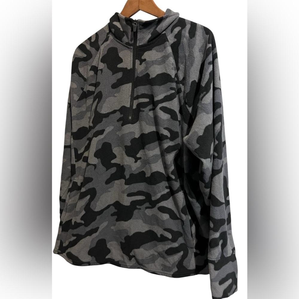 OLD NAVY womenβs black & grey camo half zip up micro fleece sweatshirt/ size 3X
